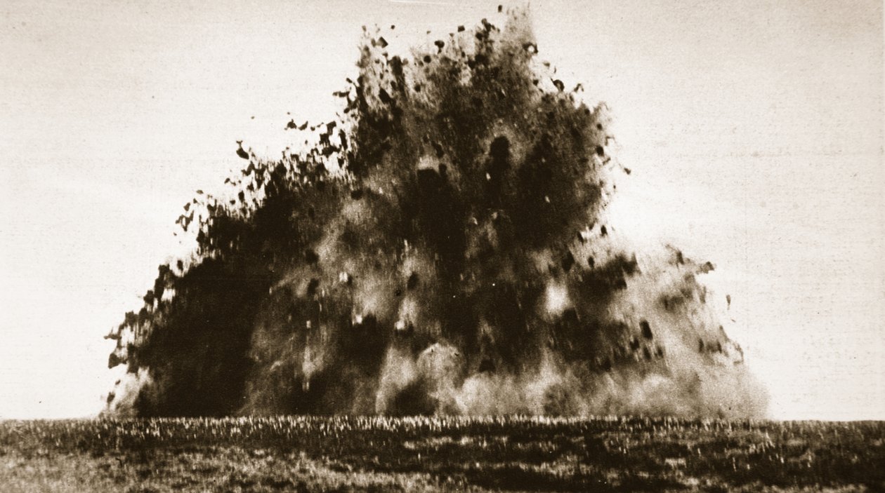 En stor mine blev detoneret på fransk territorium under Første Verdenskrig af English Photographer