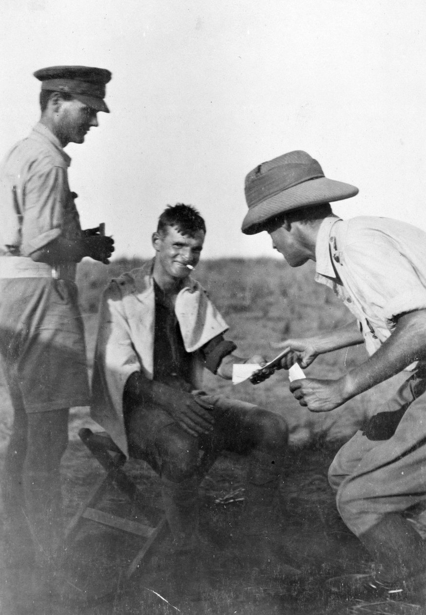 En soldat, der fik post i Mesopotamien under Første Verdenskrig, fra et album udarbejdet af Lt. Kindom af English Photographer