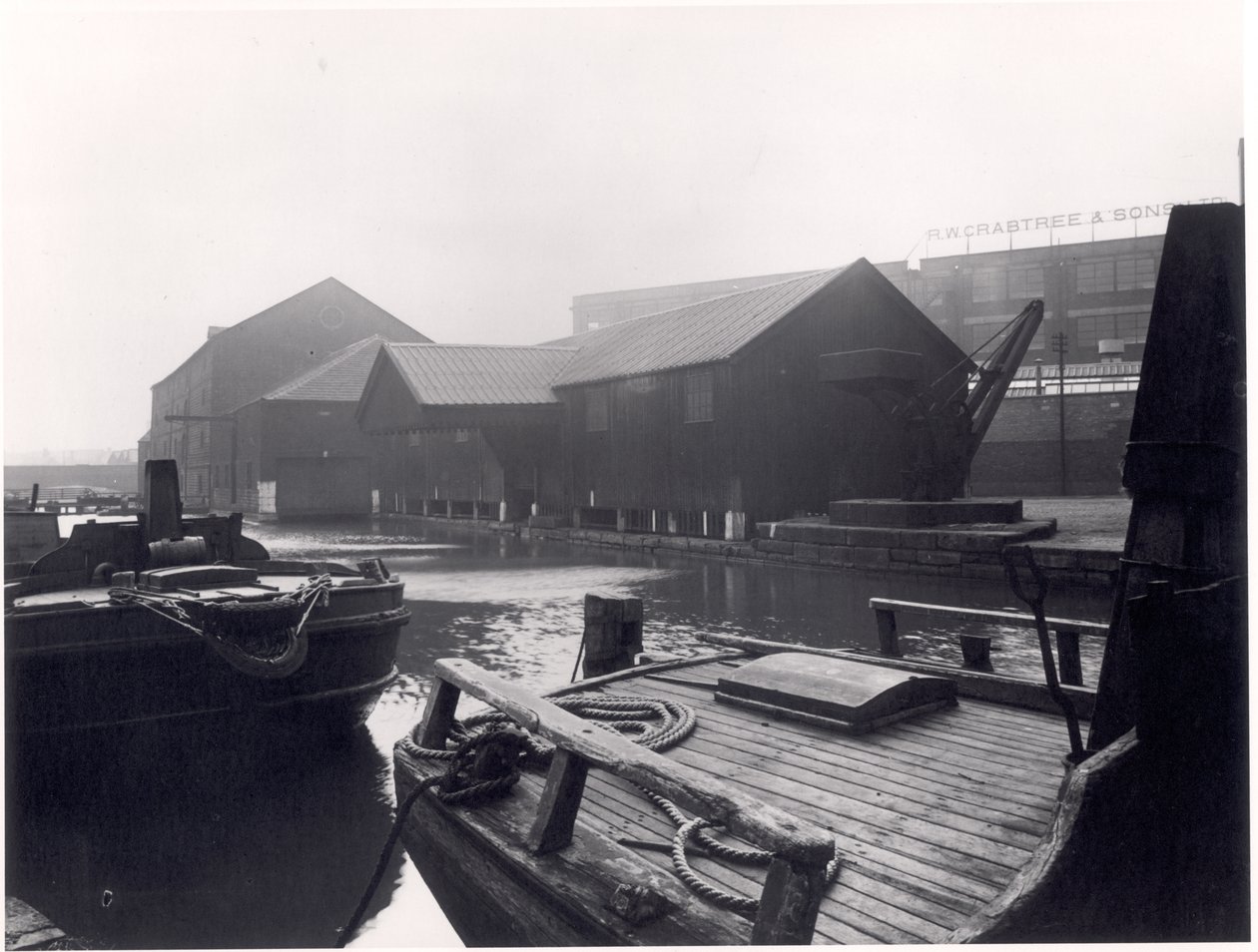 Pramme på Canal Wharf, Leeds Liverpool Canal, 1951 af English Photographer