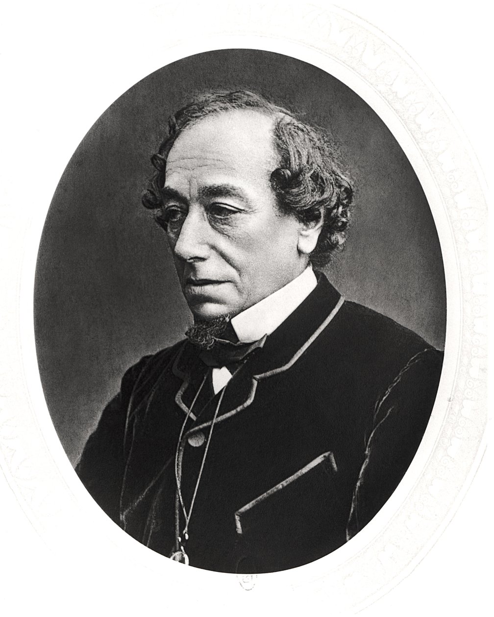 Benjamin Disraeli (1804-81) ca. 1874 af English Photographer