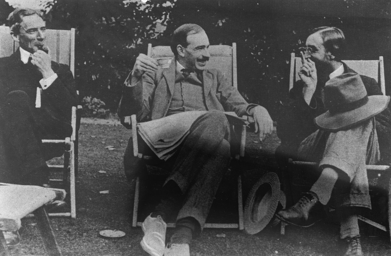 Bertrand Russell, J. M. Keynes og Lytton Strachey, ca. 1917 af English Photographer