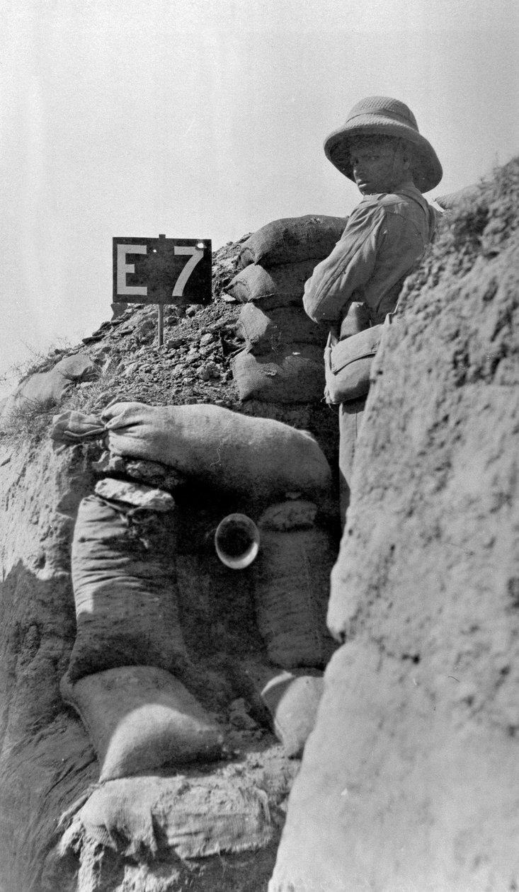 Britiske tropper i skyttegrave, Sannayat, 1916 af English Photographer