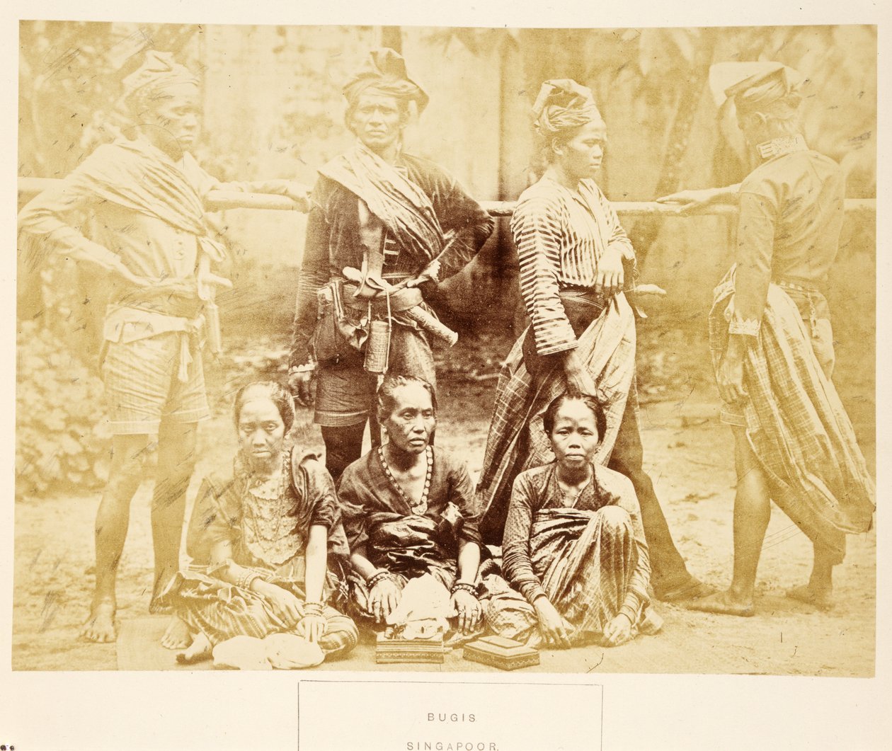 Bugis, Singapore, fra The People of India, af J. Forbes Watson, udgivet 1868 (albummet tryk) af English Photographer