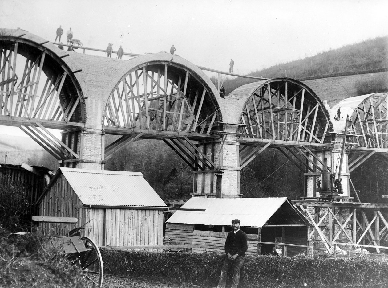 Chelfam-viadukten under opførelse, ca.1896 af English Photographer