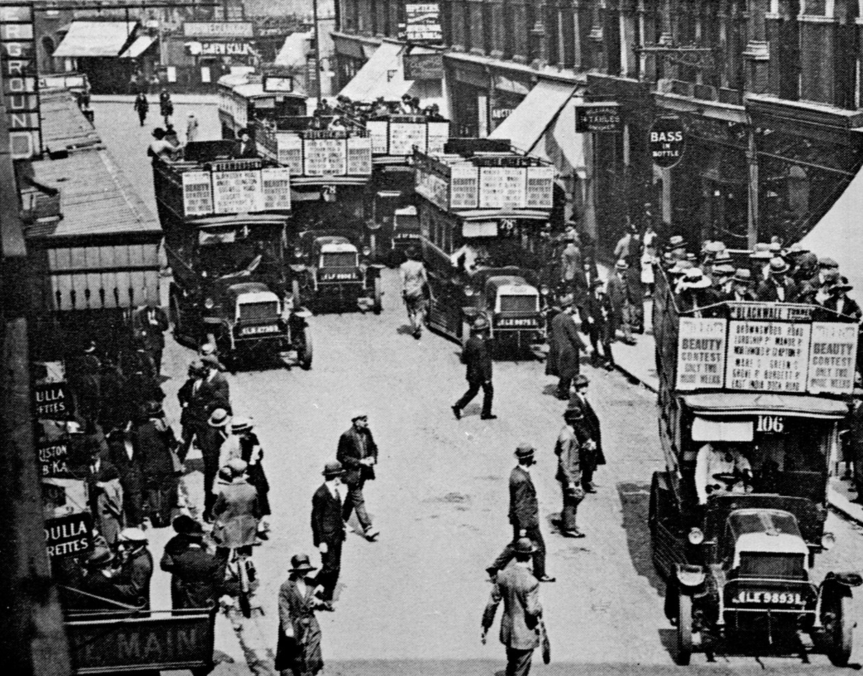 Finsbury Park Station, ca. 1923 af English Photographer