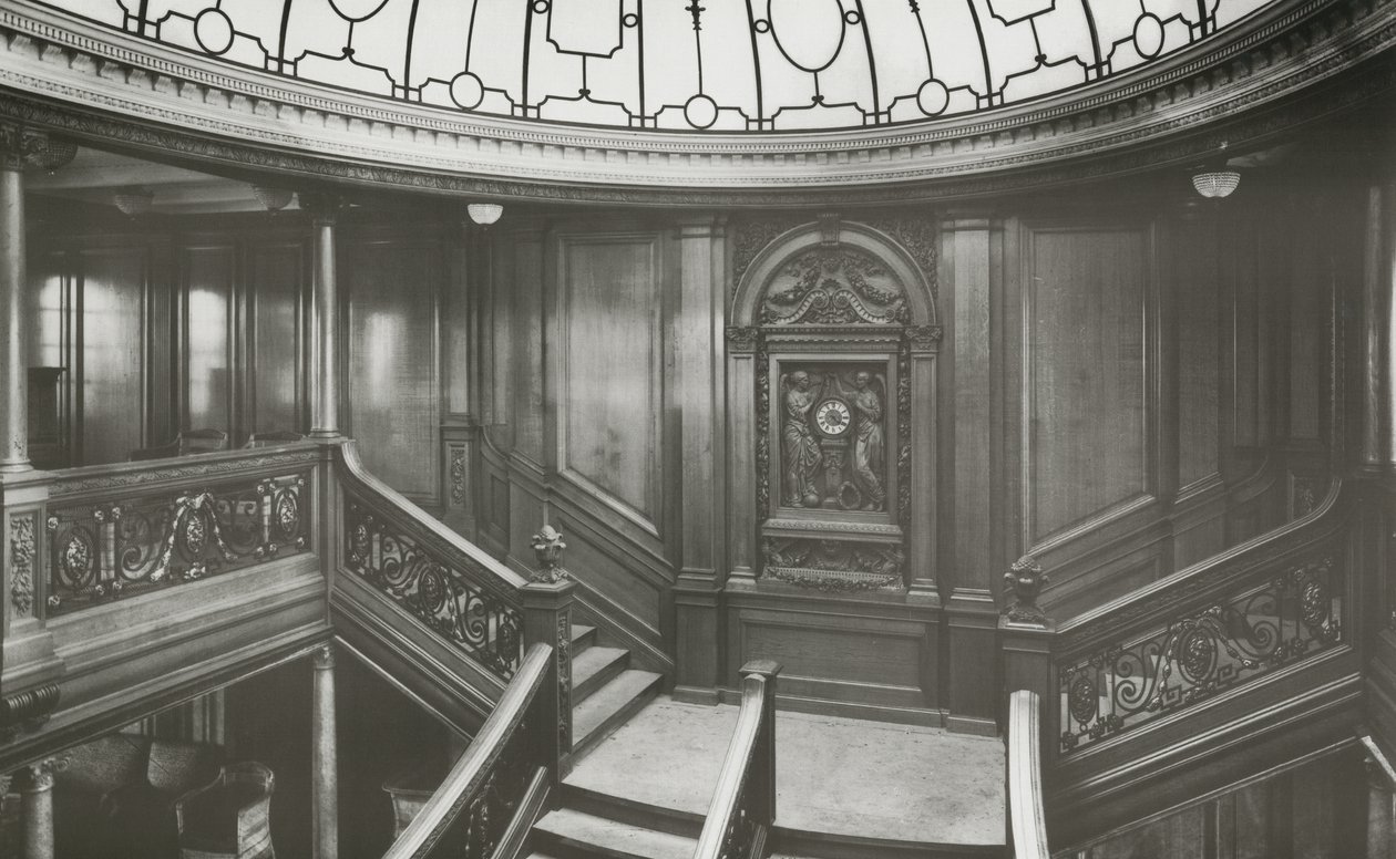 Førsteklasses trappe på RMS Olympic, 4. januar 1912 af English Photographer