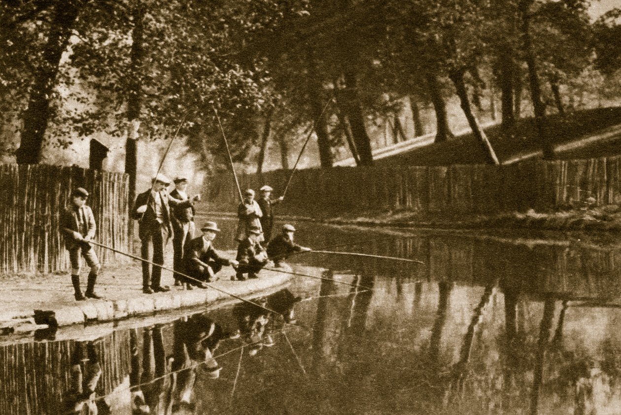 Fiskeri på Regents Canal (sepia foto) af English Photographer