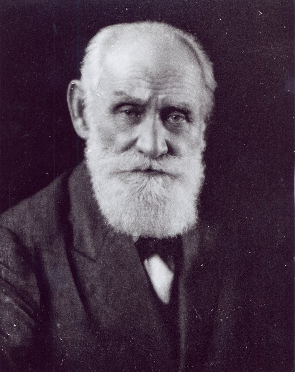 Ivan Petrovich Pavlov af English Photographer