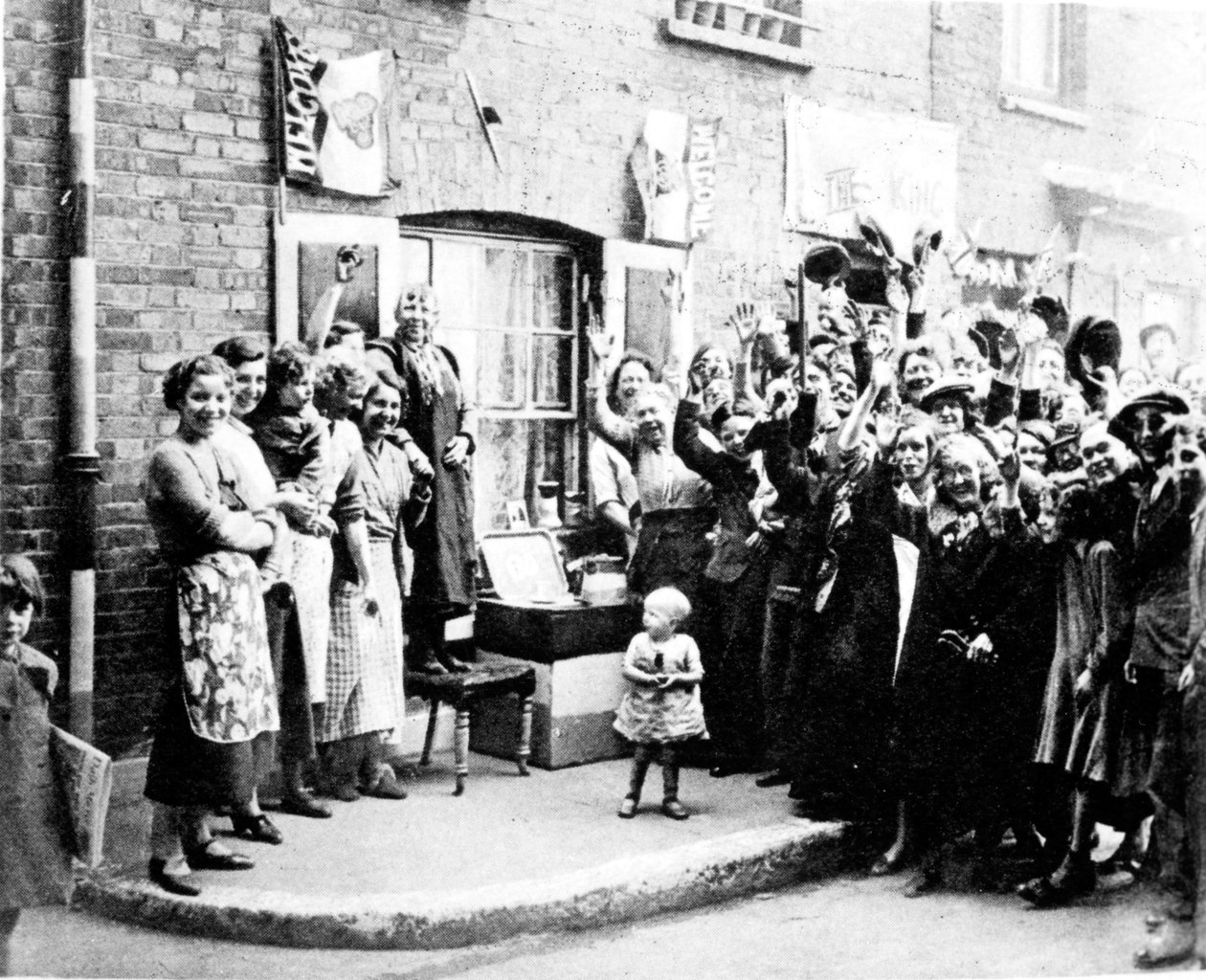 Jubilæumsdekoration i East End, 12. maj 1935 af English Photographer