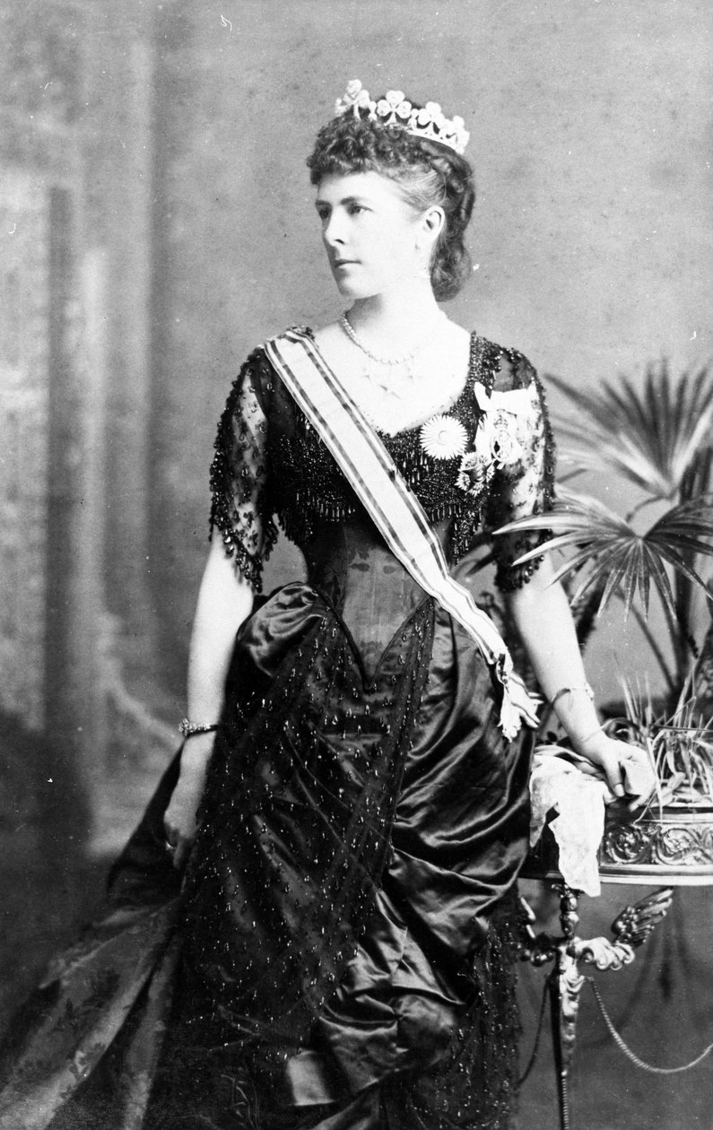 Lady Dufferin som Vicereine af Indien, ca.1884-88 af English Photographer