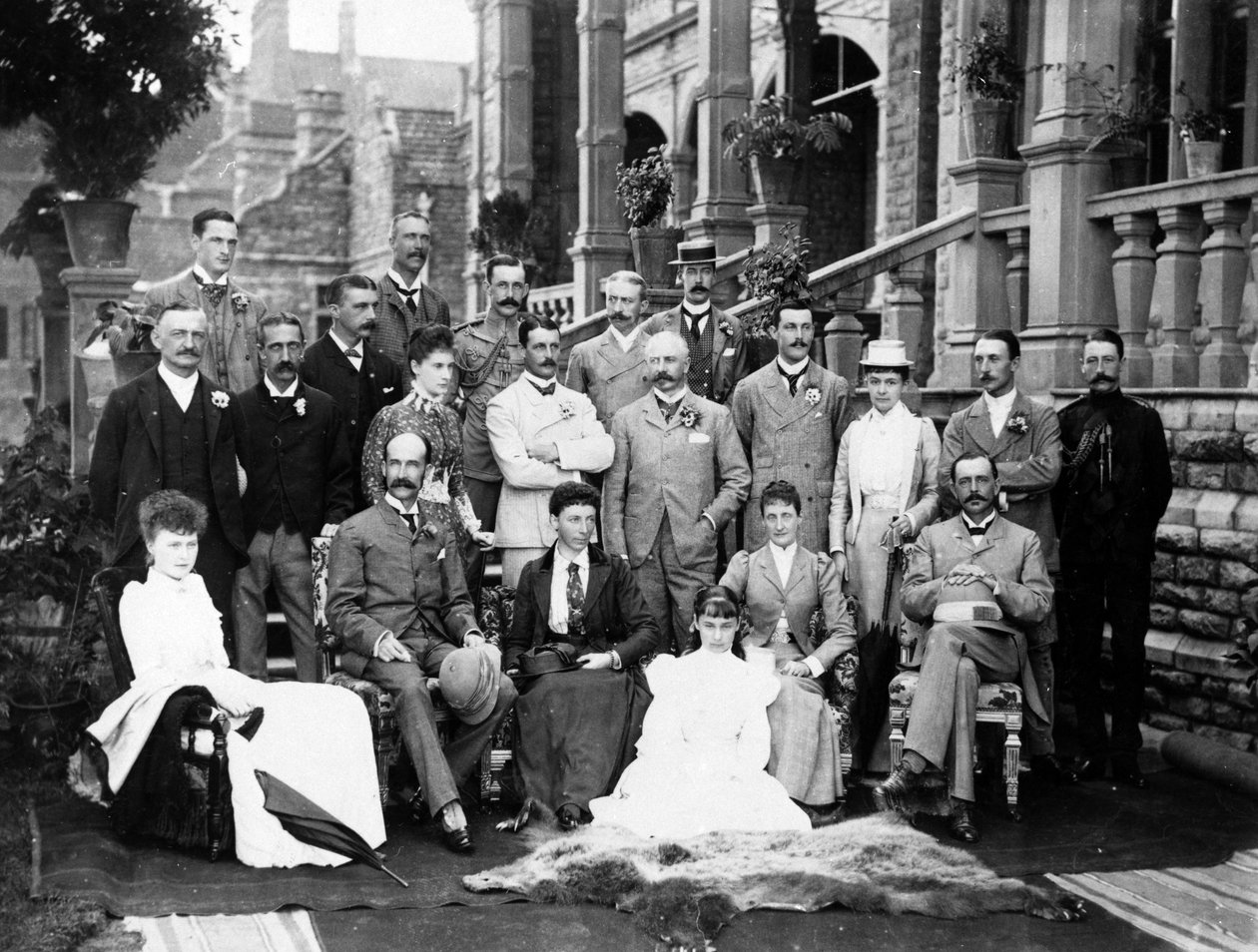 Lord og Lady Lansdowne med personale og venner i Viceregal Lodge, Shimla, ca. 1888-94 af English Photographer