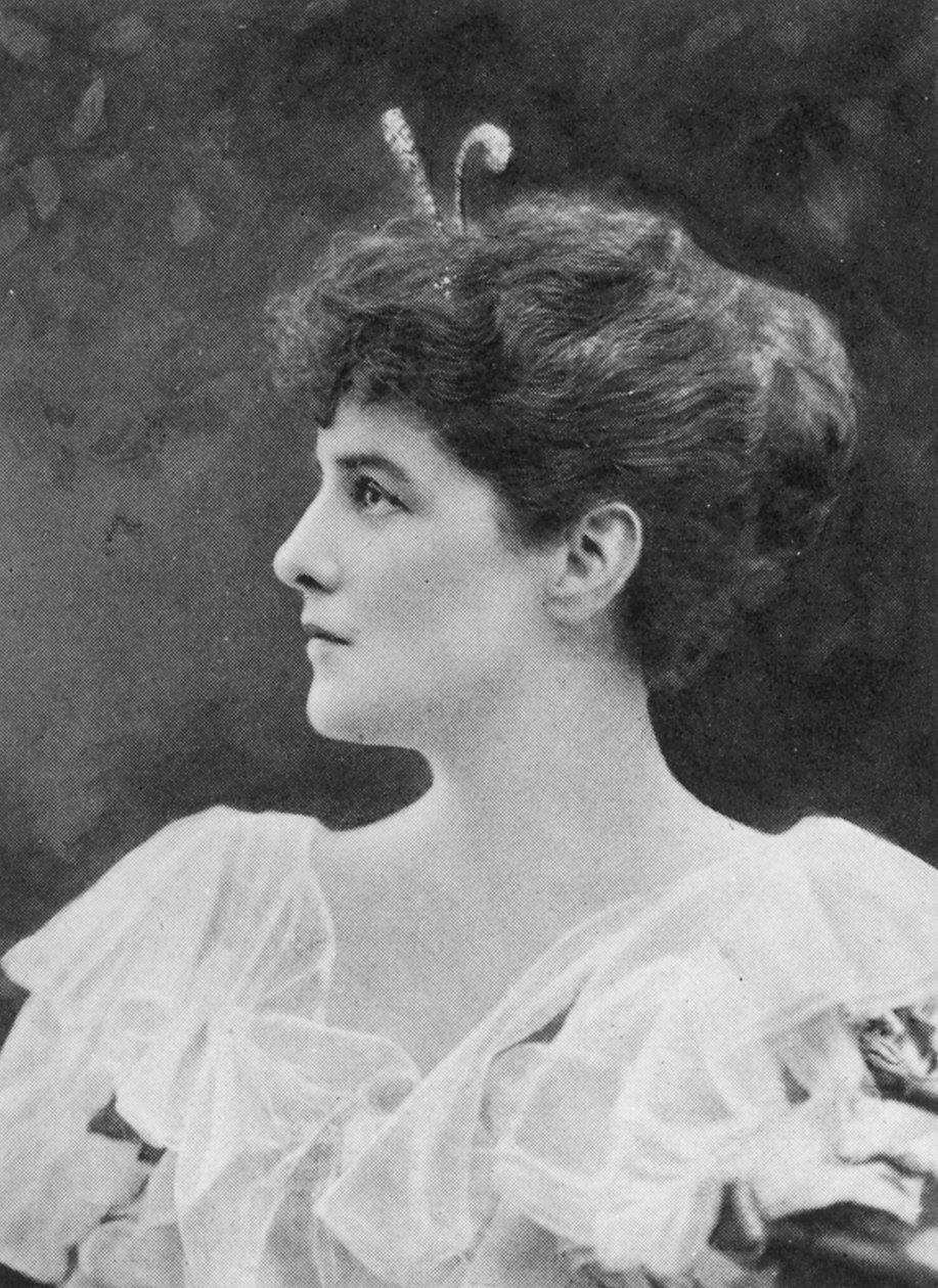Miss Jennie Jerome, senere Lady Randolph Churchill, 1921 af English Photographer