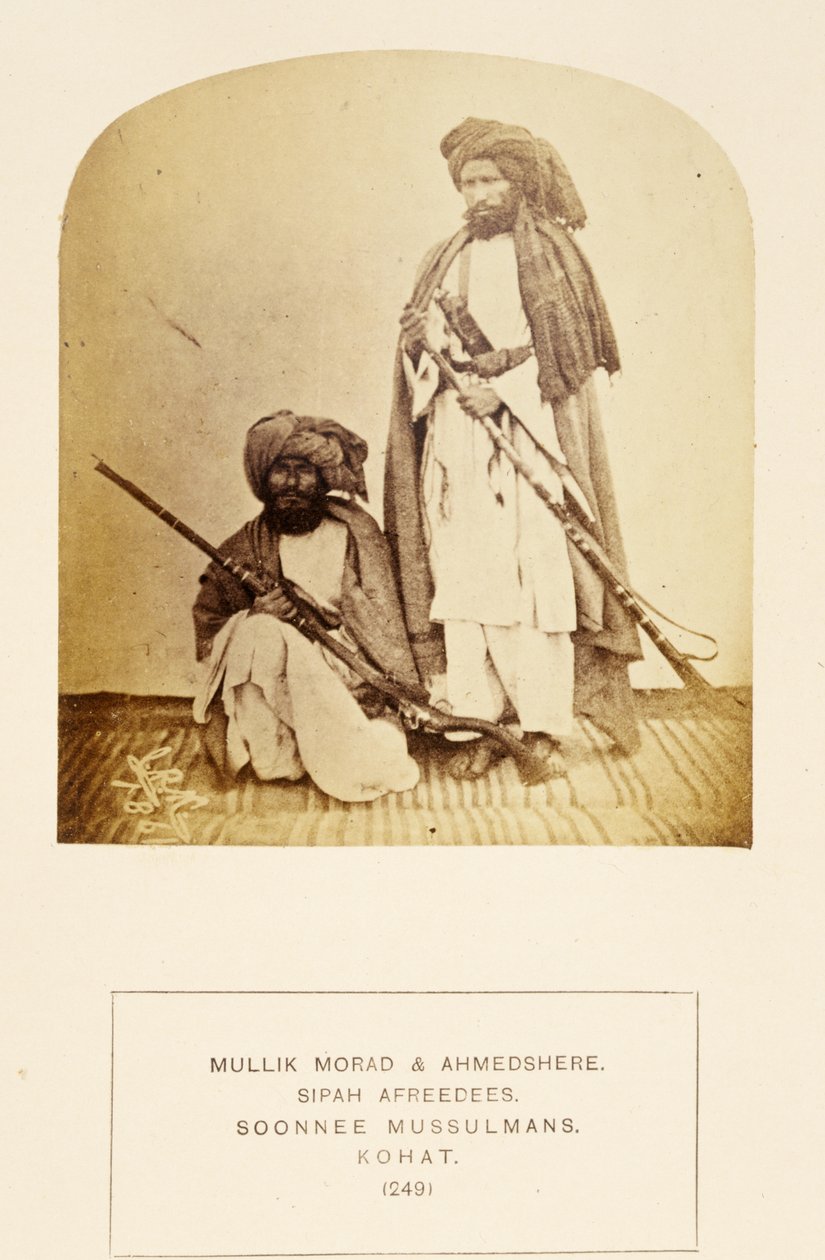 Mullik Morad og Ahmedshere, Sipah Afreedees, Soonnee Musulmans, Kohat, fra The People of India, af J. Forbes Watson, udgivet 1868 (albummet tryk) af English Photographer