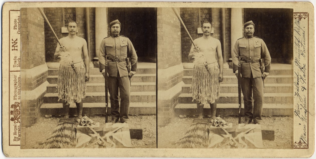 New Zealand monterede rifler. Maoriernes uniform og indfødte kostume, 1897 (sølv gelatinetryk) af English Photographer