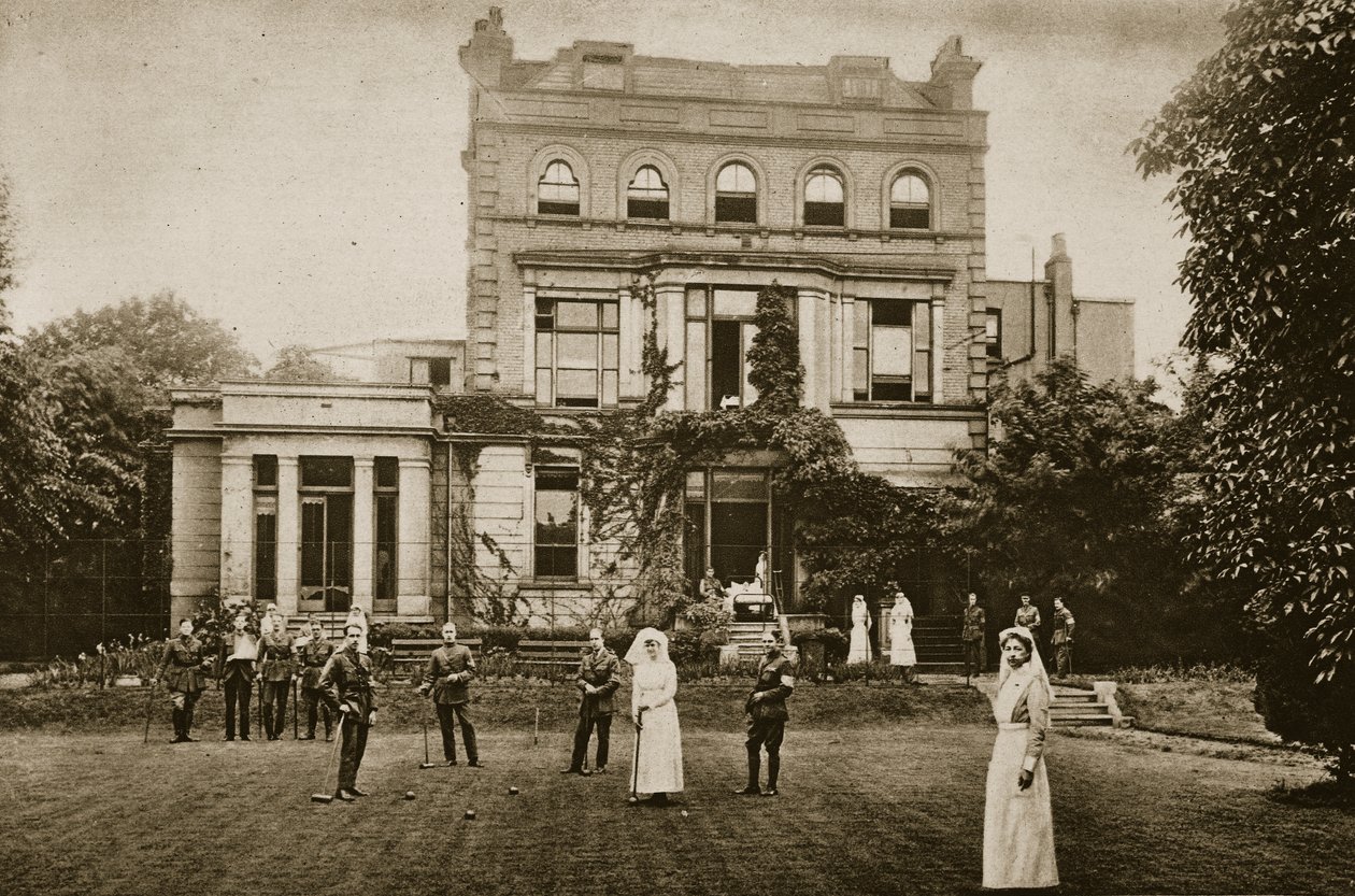 Pembroke Lodge, Kensington, London, 1914-19 af English Photographer