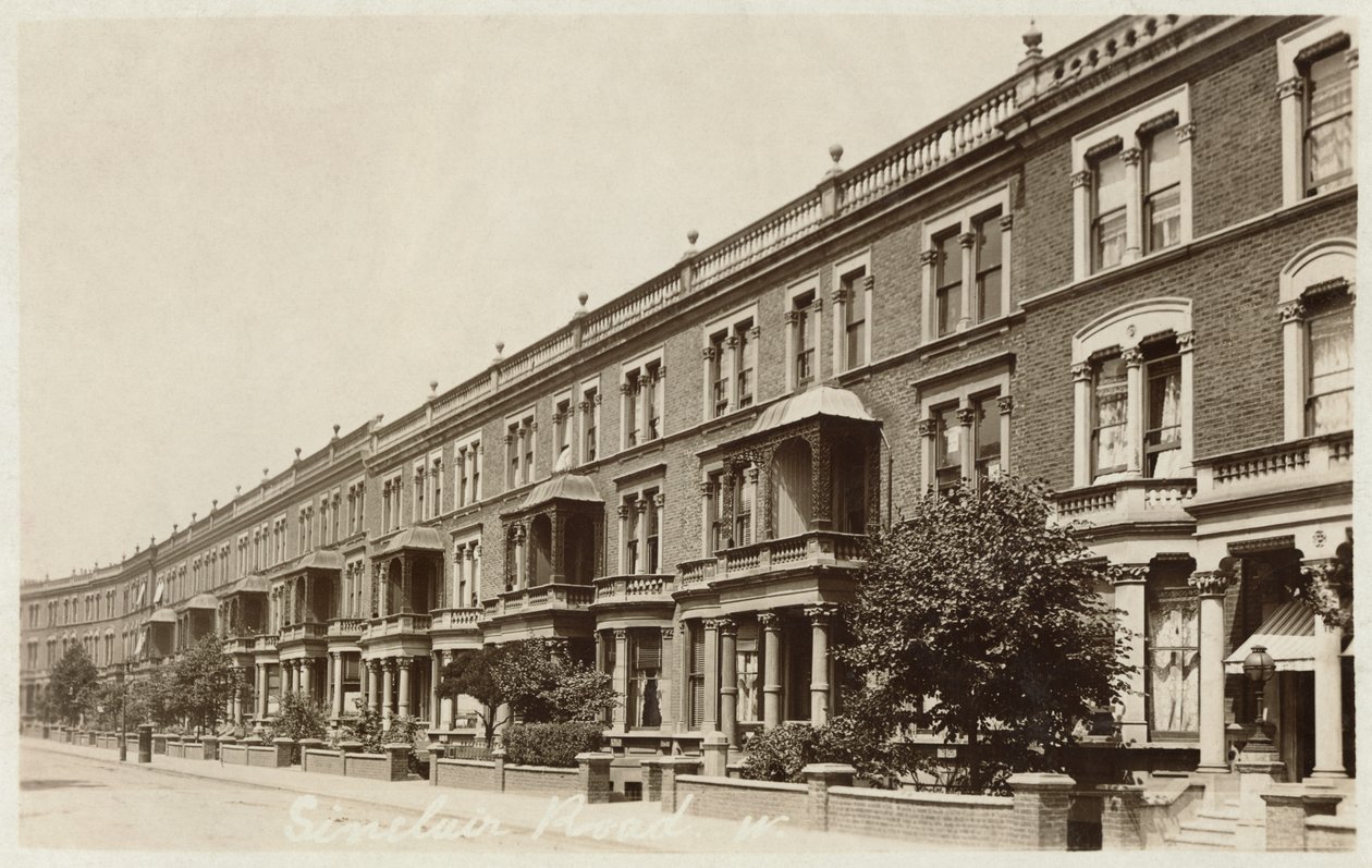 Postkort, der forestiller Sinclair Road i det vestlige London af English Photographer