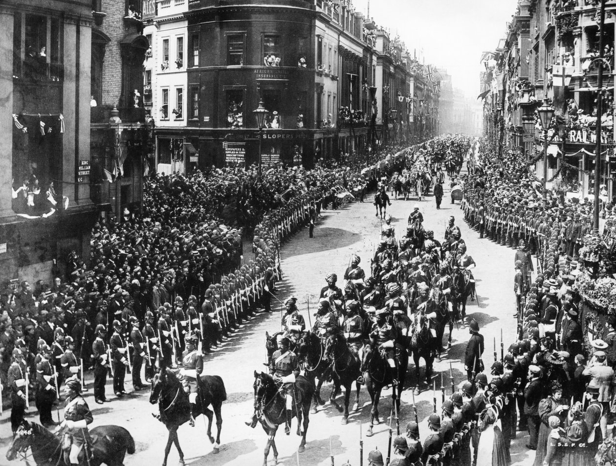 Queen Victorias Diamond Jubilee Procession passerer gennem King William Street, 1897 af English Photographer