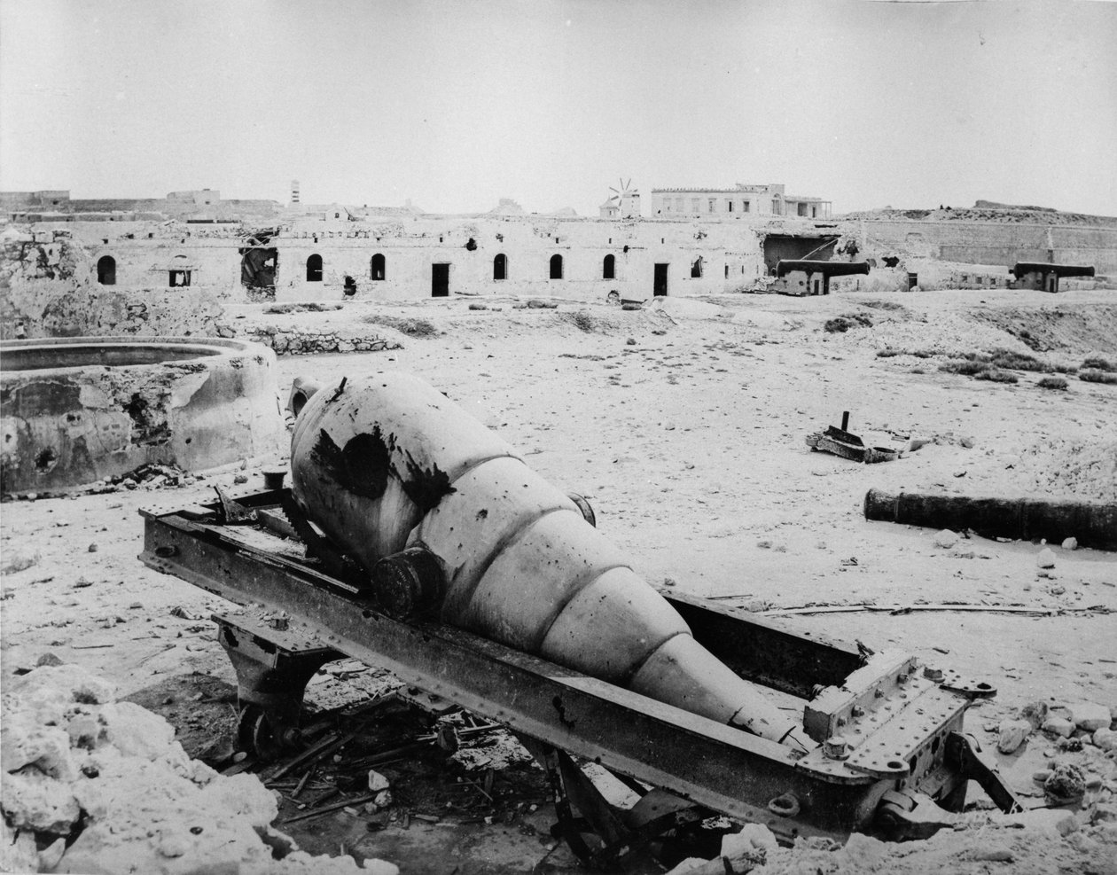 Ruiner og artilleri i Fort Meks, 1882 af English Photographer