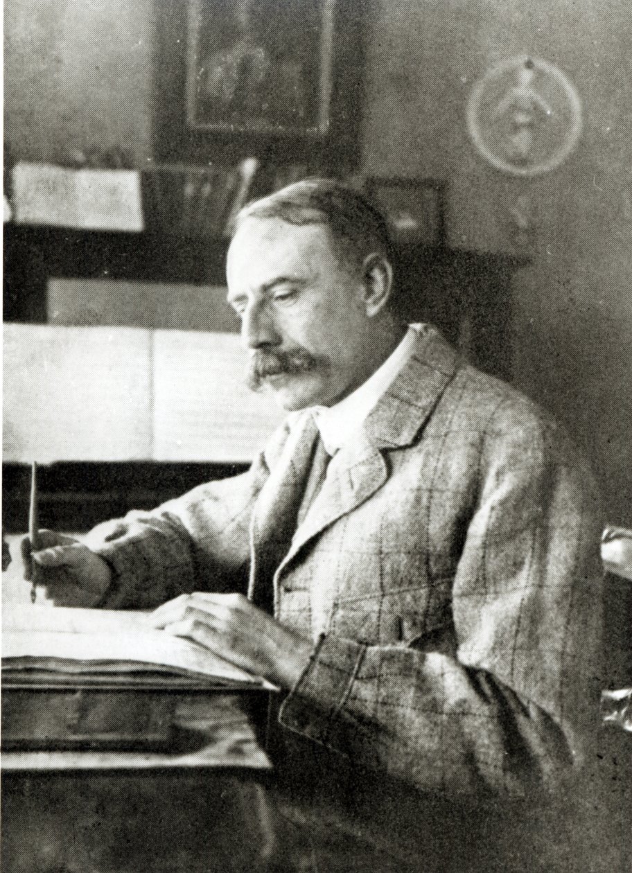 Sir Edward Elgar (1857-1934) af English Photographer