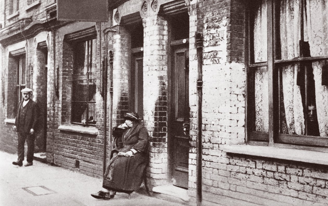 Slumkvarterer, 1934 af English Photographer