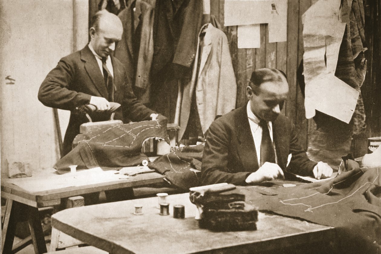 Nogle nye tøj på bestilling, Lofthouse Park, illustration fra tyske fanger i Storbritannien (fotogravure) af English Photographer