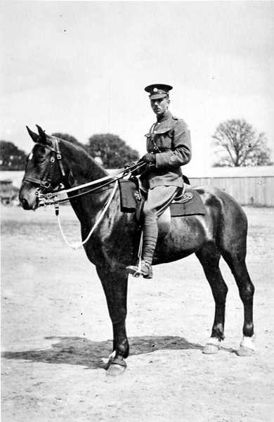 Stabssergent Major B.E.G Freeman på Spider, Canterbury 1918 af English Photographer