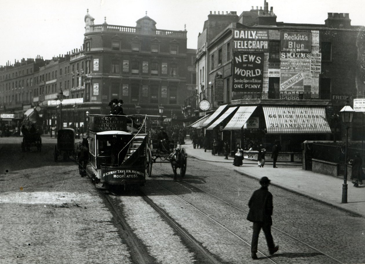 The Angel, Islington, London, ca. 1890 af English Photographer