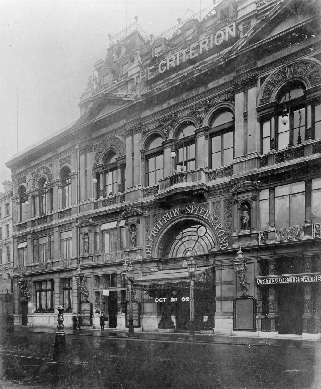 The Criterion Restaurant and Theatre, 1902 af English Photographer