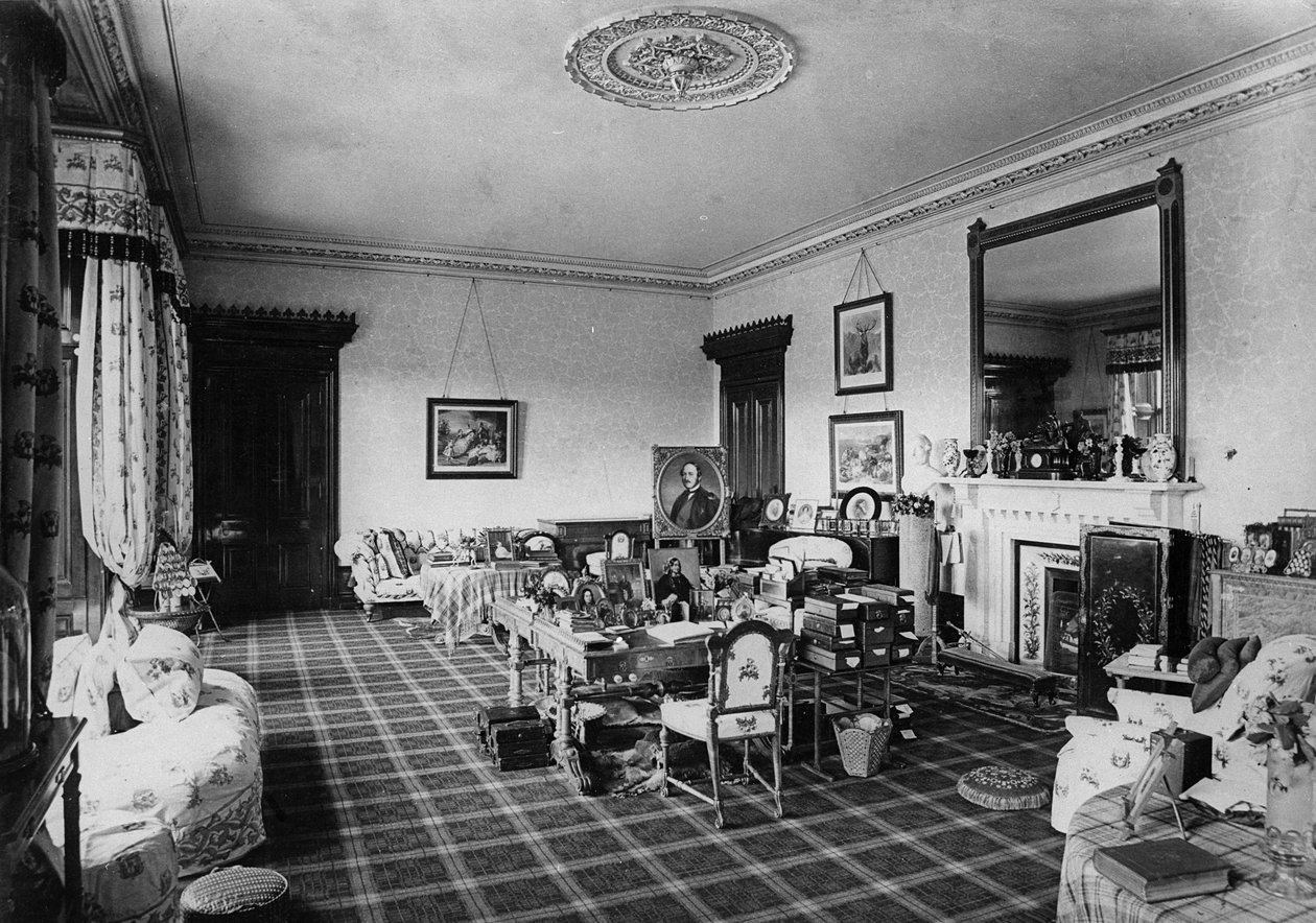 The Queens Sitting Room, Balmoral Castle af English Photographer