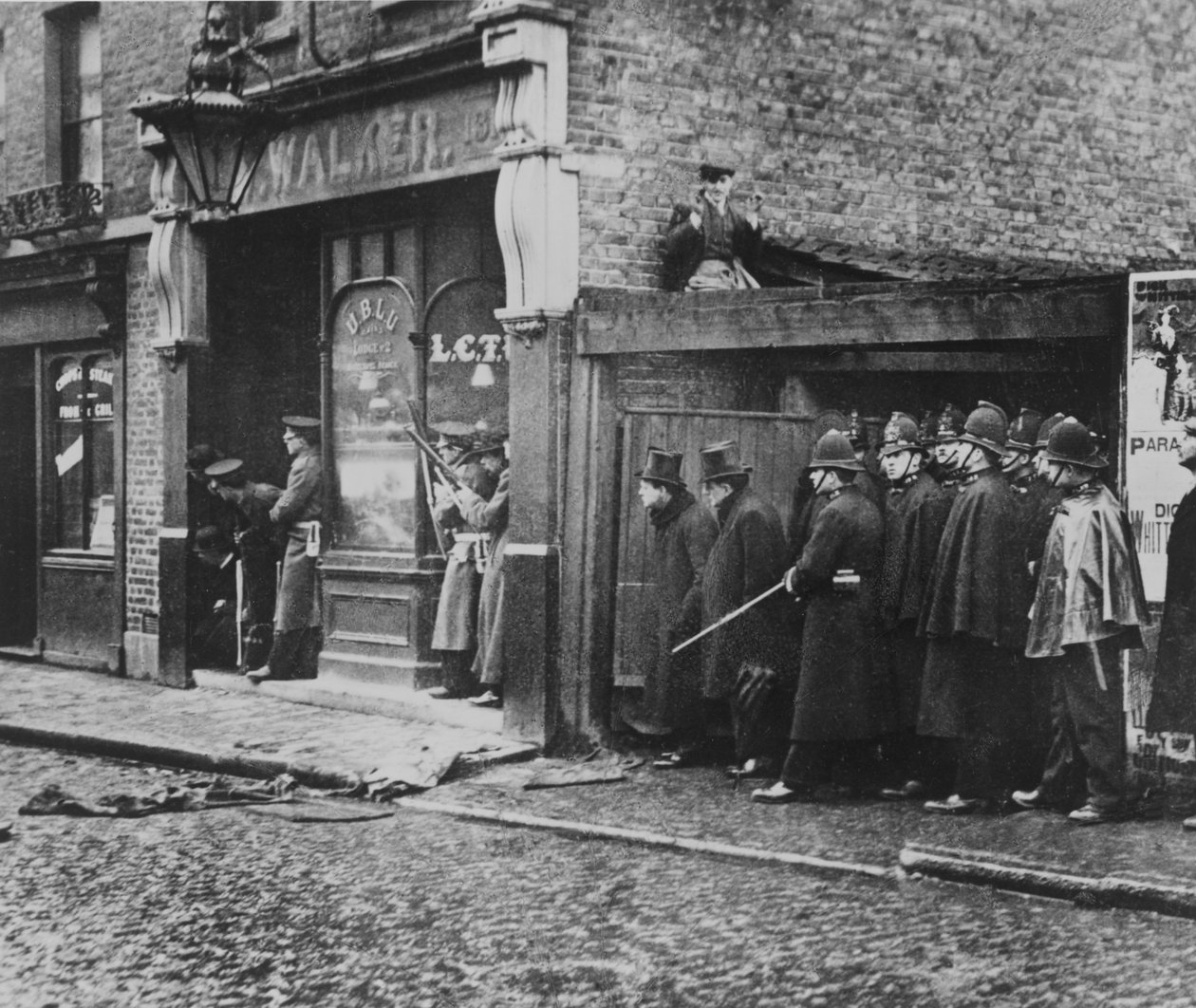 Sidney Street Siege, 1911 af English Photographer