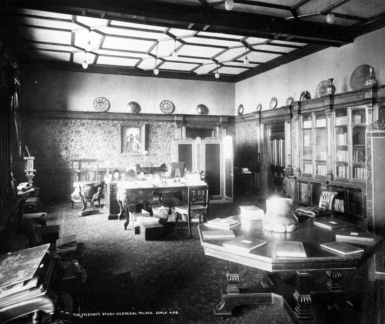 The Viceroys Study, Viceregal Palace, Simla, ca. 1890 af English Photographer