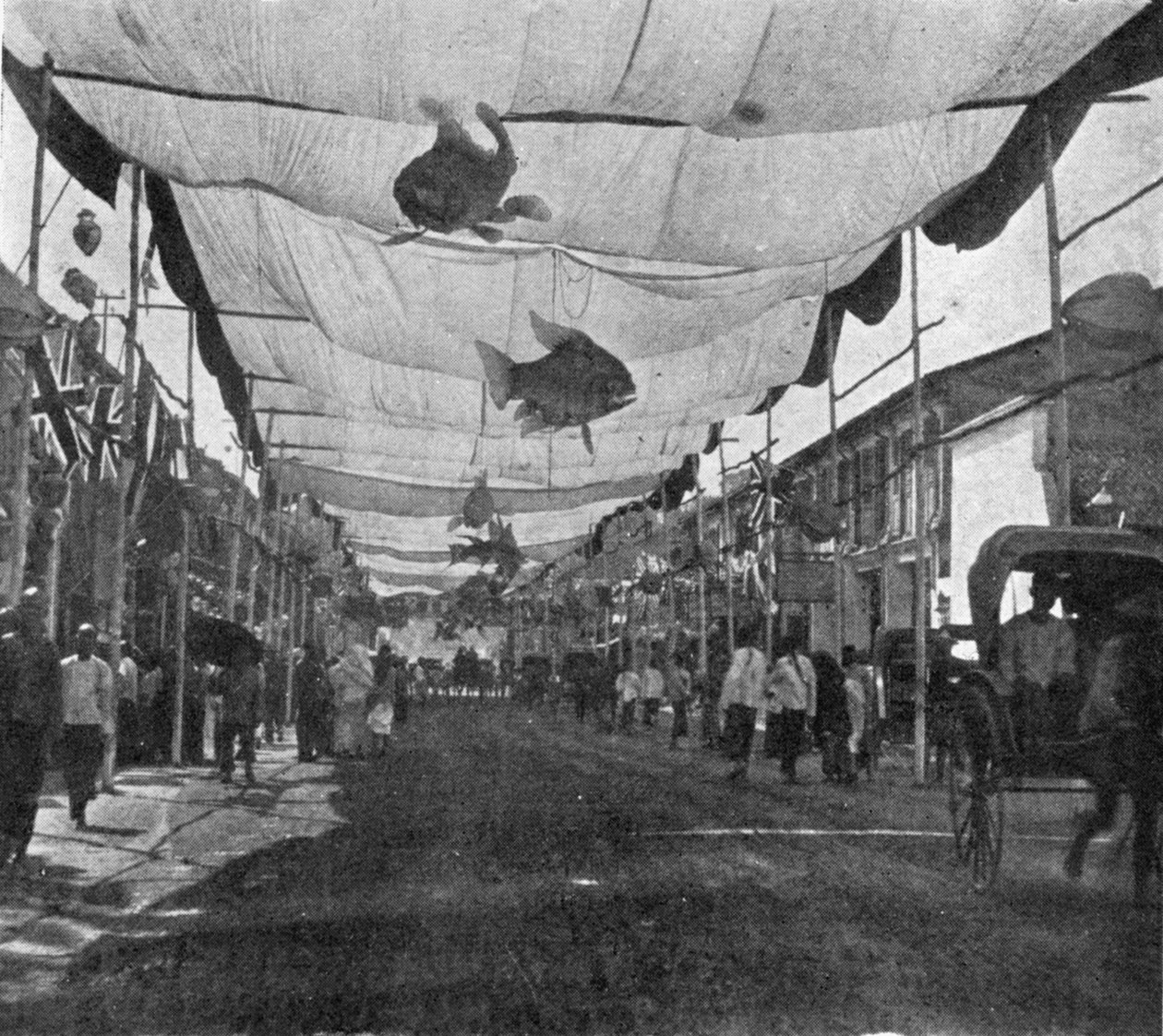 Udsmykningerne i Main Street, Singapore, illustration fra Kongen, 25. maj 1901 af English Photographer