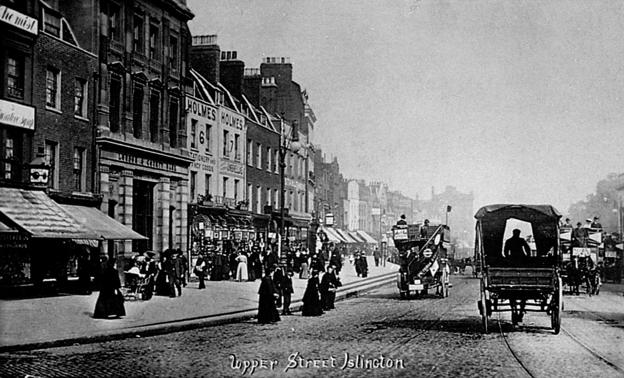 Upper Street, Islington, ca. 1906 af English Photographer