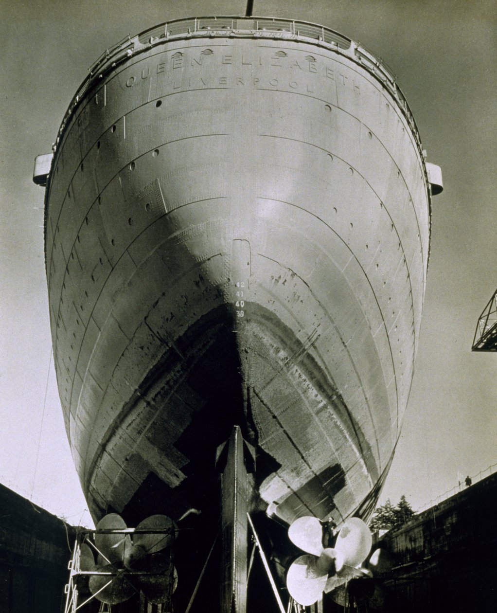 Udsigt over RMS Queen Elizabeth, 1942 af English Photographer
