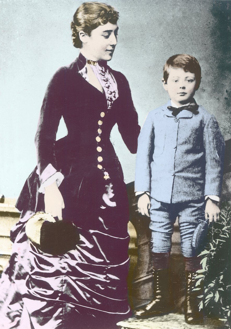 Winston Churchill med sin mor, Lady Randolph Churchill af English Photographer