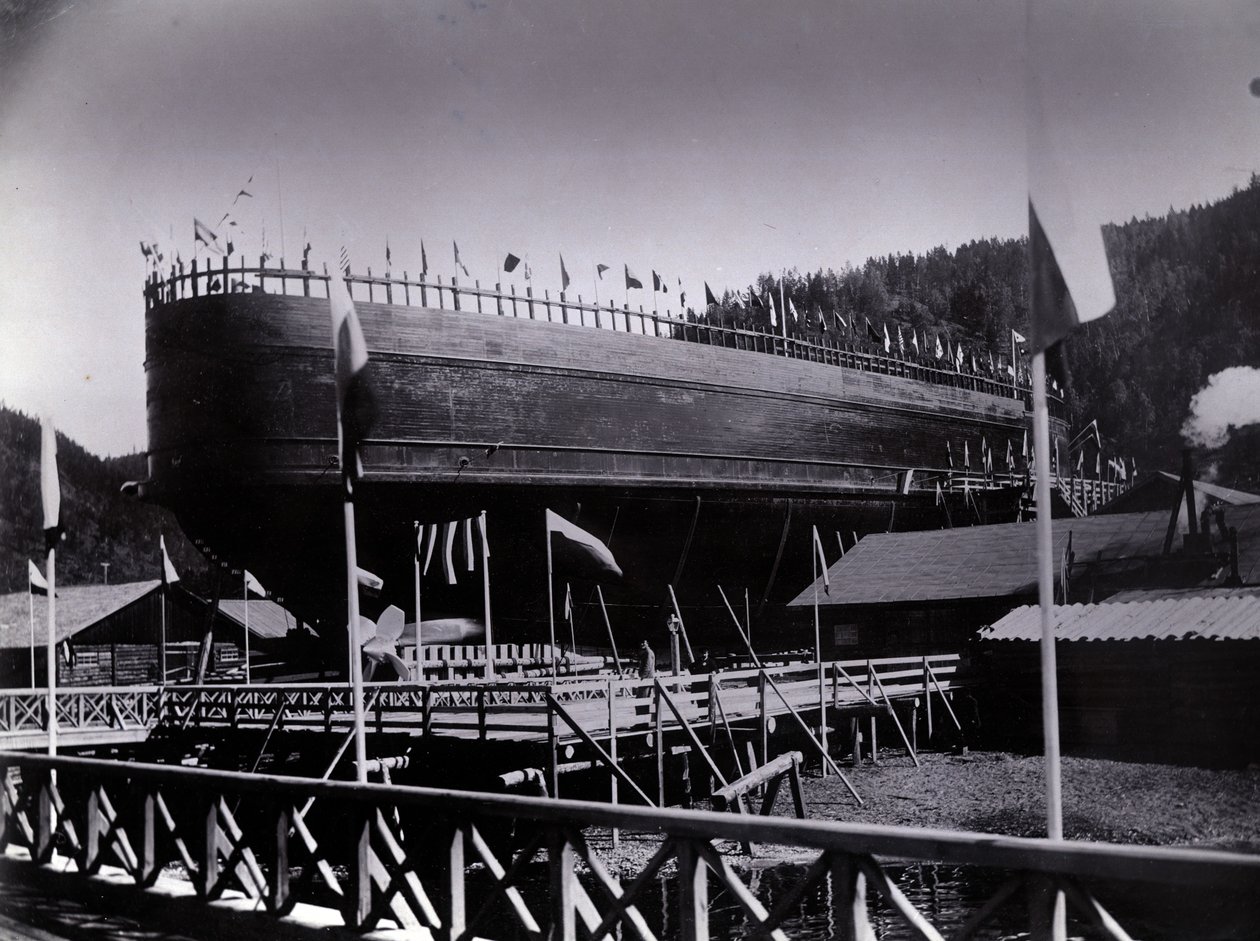 Værft nr. 647, Baikal. Viser det isbrydende tog færgen Baikal klar til at blive sat ud i Baikal-søen, 1896 af English Photographer