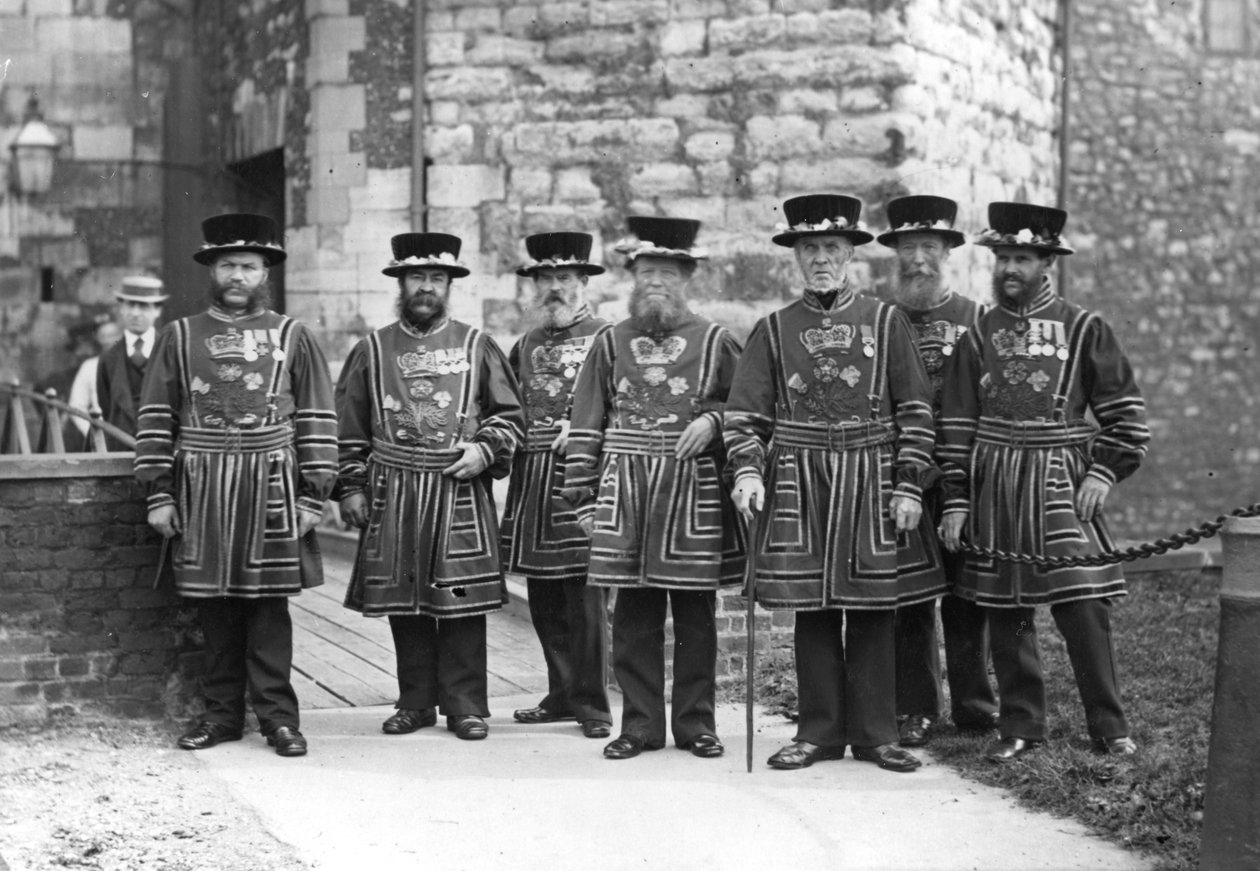Yeoman Warders fra Tower of London af English Photographer