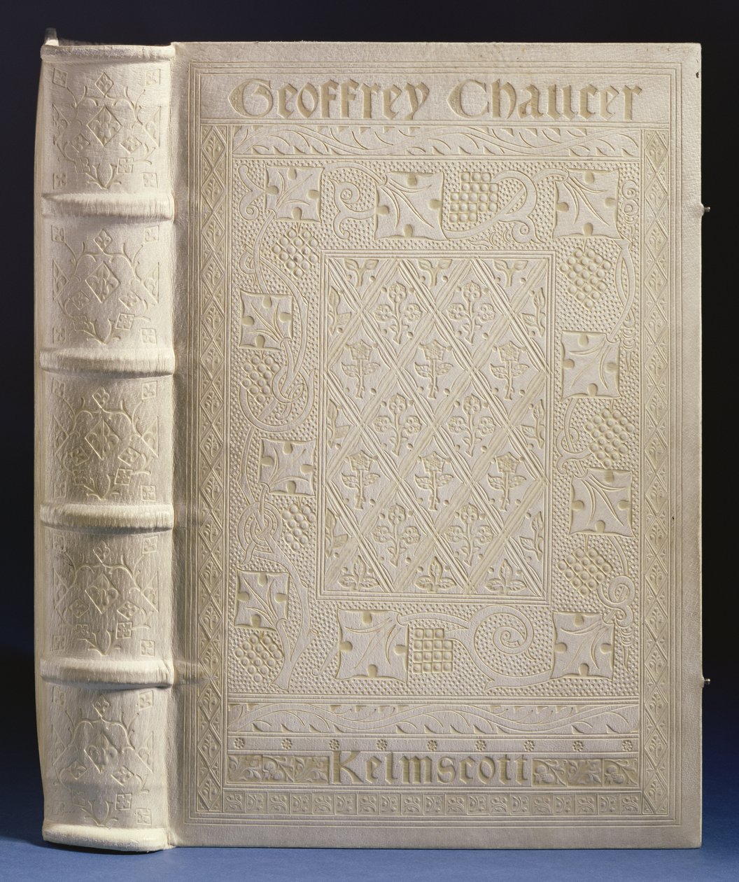 21.M.1 Binding af Doves Bindery for Kelmscott Chaucer, 1896 (svineskind) af English School