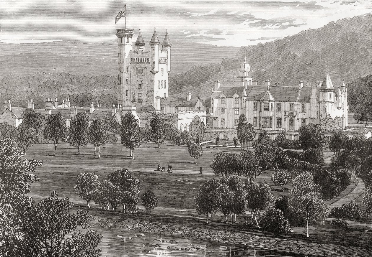Balmoral Castle, Aberdeenshire, set fra floden Dee, fra 