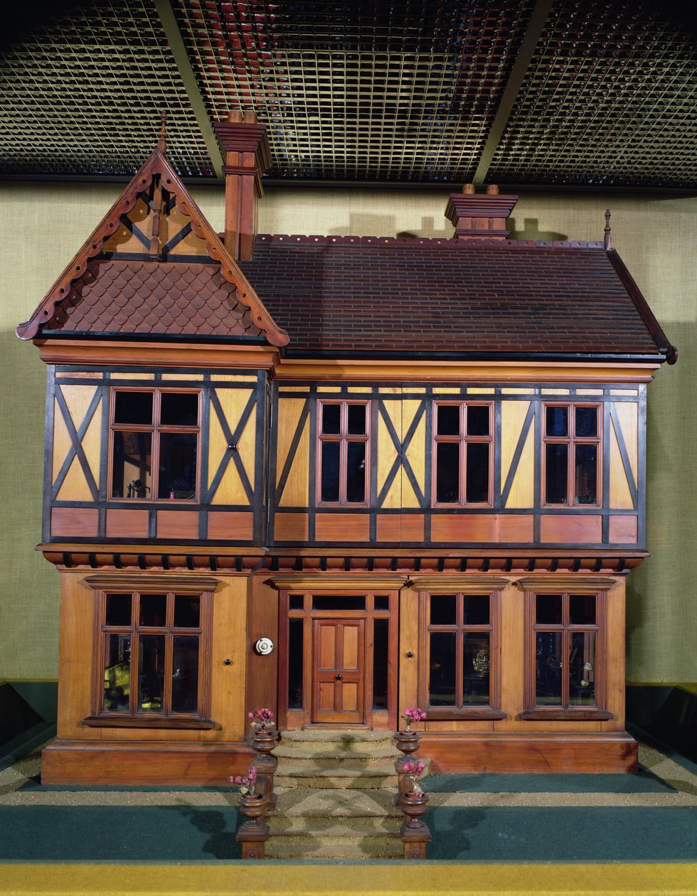 Dukkehus købt og møbleret af Queen Mary, lavet af Ascroits of Liverpool, ca. 1920 af English School