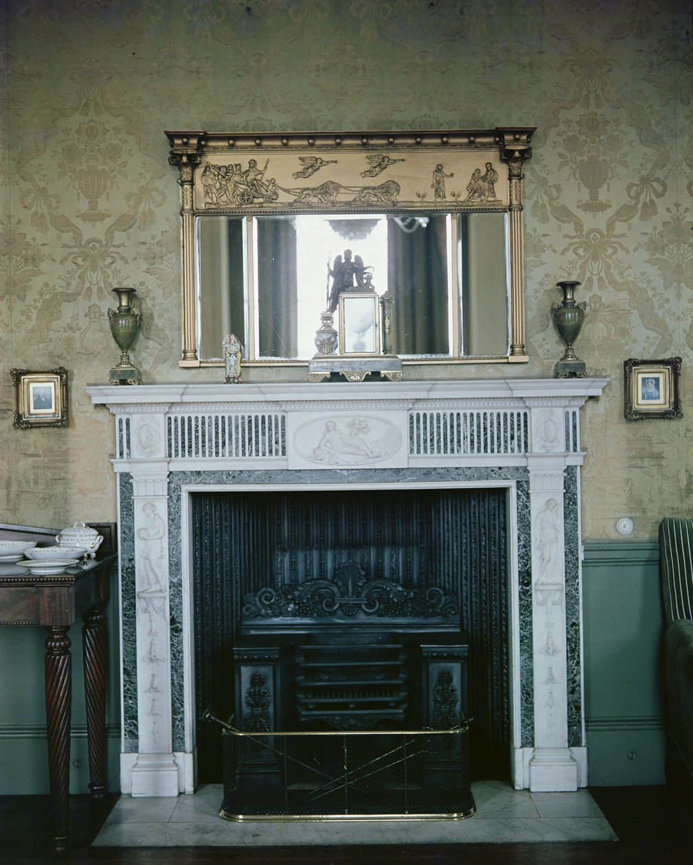 Pejs og spejl, c.1810 af English School