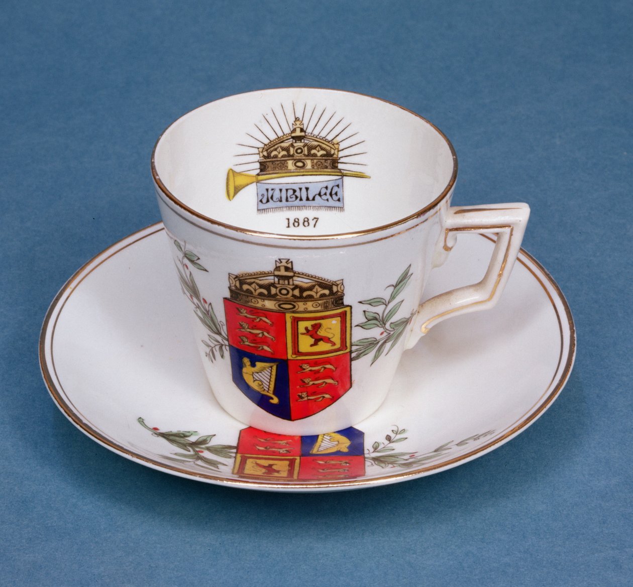 Plymouth porcelæn kop og underkop til fejring af dronning Victorias jubilæum, 1887 (porcelæn) af English School