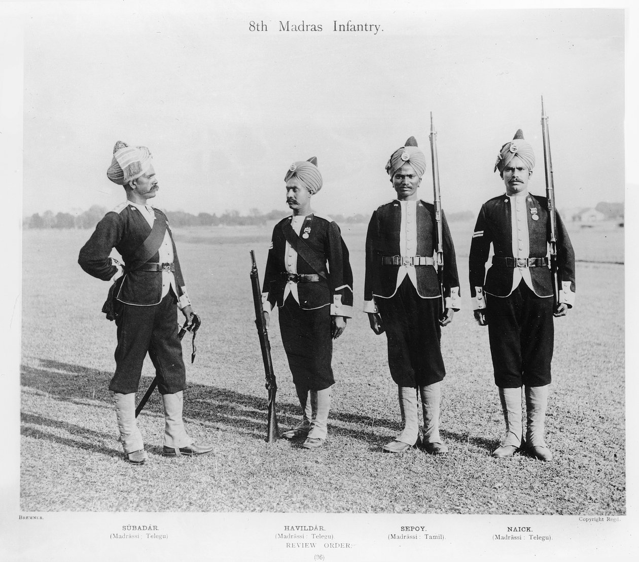 8. Madras infanteri, ca. 1897 (s/h-foto) af English Photographer