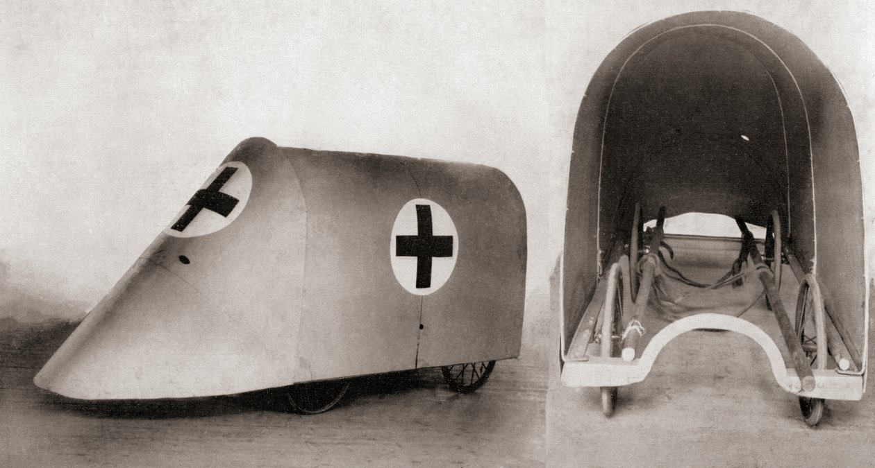 Et skudsikkert båredæksel til redning af sårede og bårebærere mellem skyttegravene under Første Verdenskrig, fra The Illustrated War News, 1915 af English Photographer