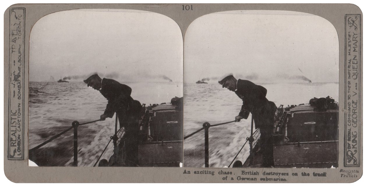 En spændende jagt. Britiske destroyere på sporet af en tysk ubåd (stereoskopisk print) af English Photographer