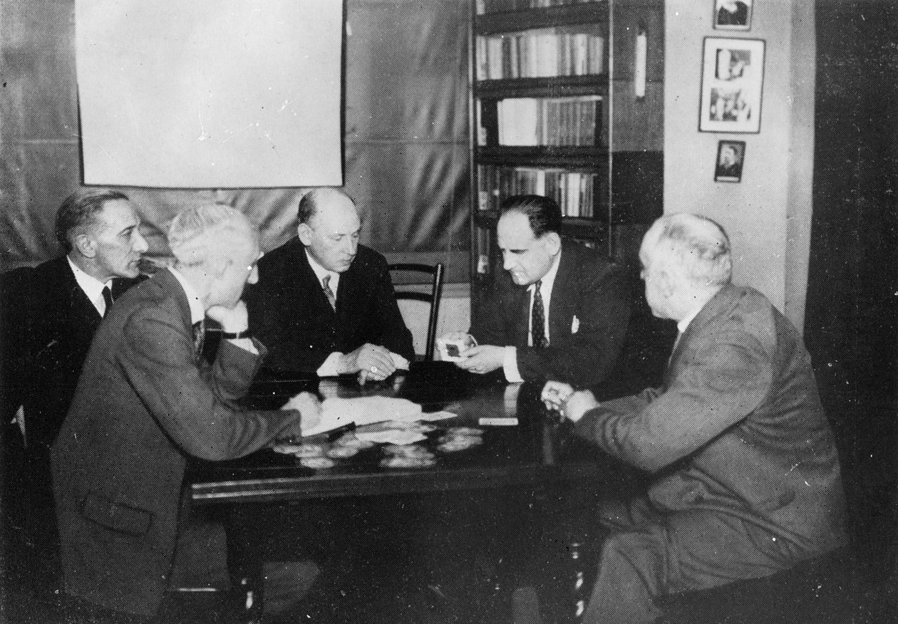 Et eksperiment i telepati, Harry Price Library, 1933 af English Photographer