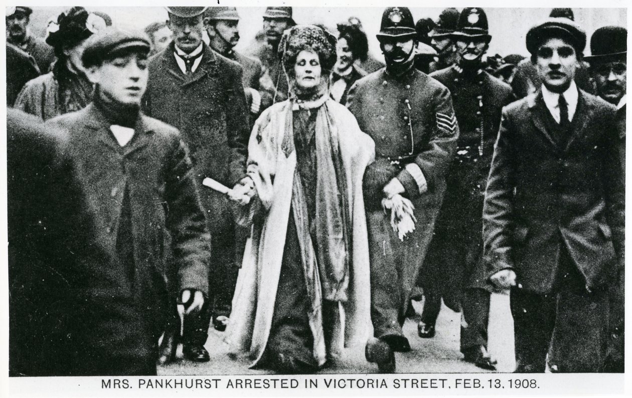 Anholdelse af fru Emmeline Pankhurst i Victoria Street, 13. februar 1908 af English Photographer