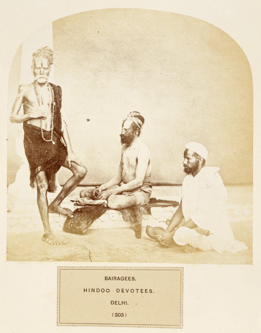 Bairagees, hinduistiske hengivne, Delhi, fra The People of India, af J. Forbes Watson, udgivet i 1868 (albumenprint) af English Photographer