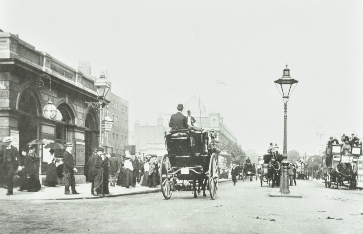 Baker Street Station, Marylebone Road, Westminster LB: kigger mod øst ved Baker Street, 1895 af English Photographer