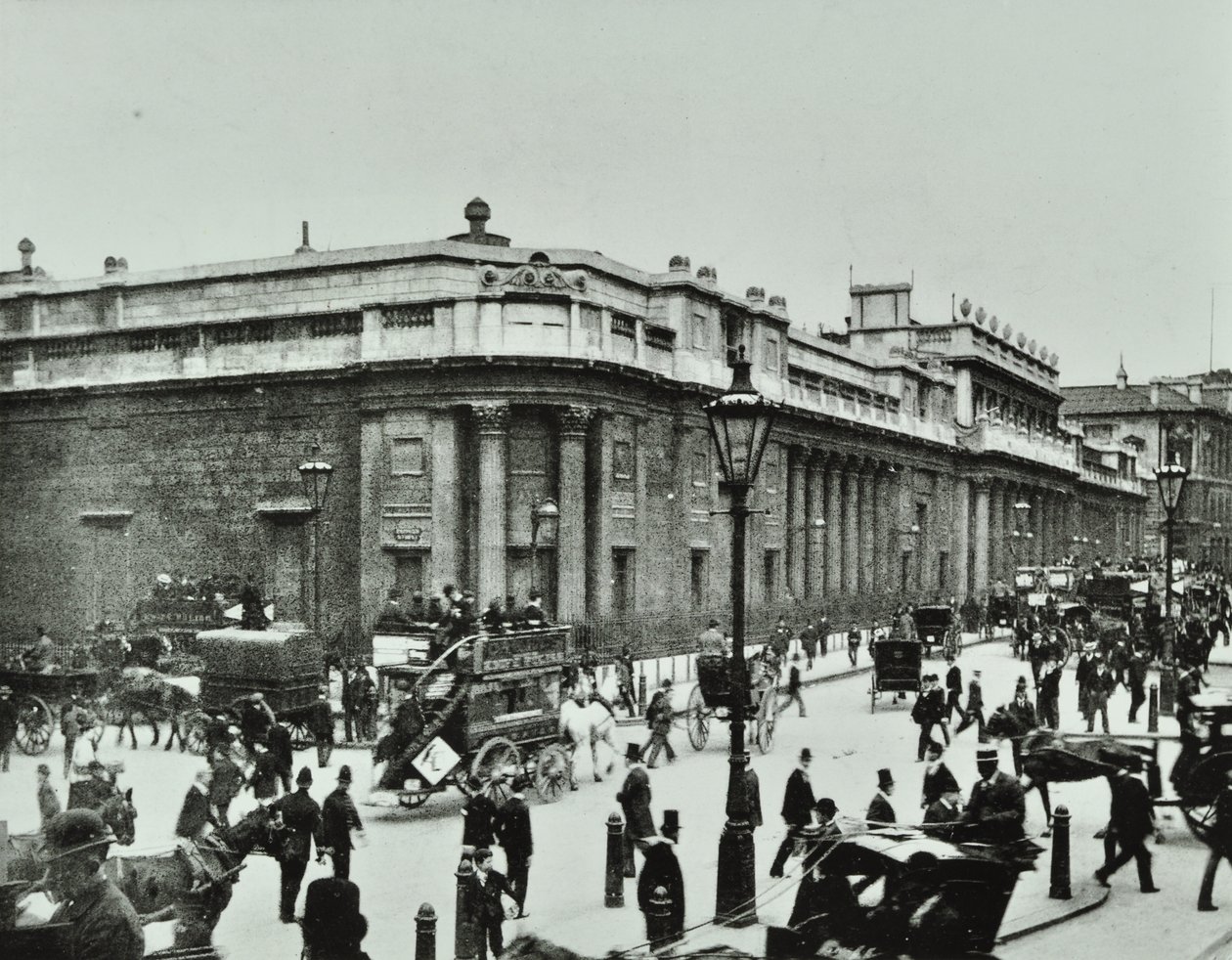 Bank of England, Threadneedle Street, City of London, 1890 af English Photographer
